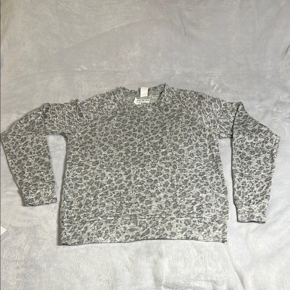 Gray Leopard Print Long Sleeve Top NWOT - Picture 1 of 4